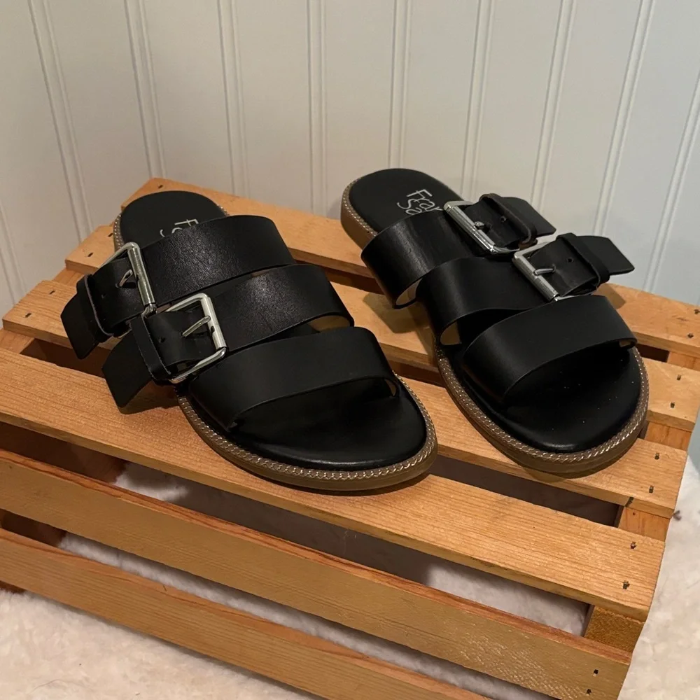 Franco Sarto Kasa Leather Flat Sandals Size 6
